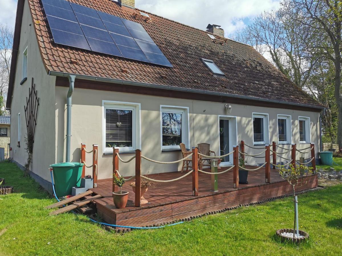 Ferienwohnung Am Stadtrand Garz Ruegen Екстер'єр фото